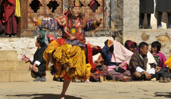 dance to reach guru rinpoche