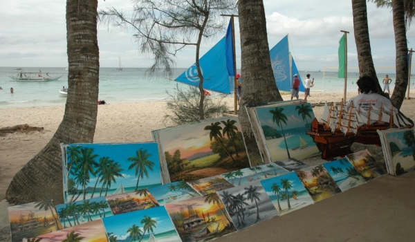 Boracay  The art up to the beach